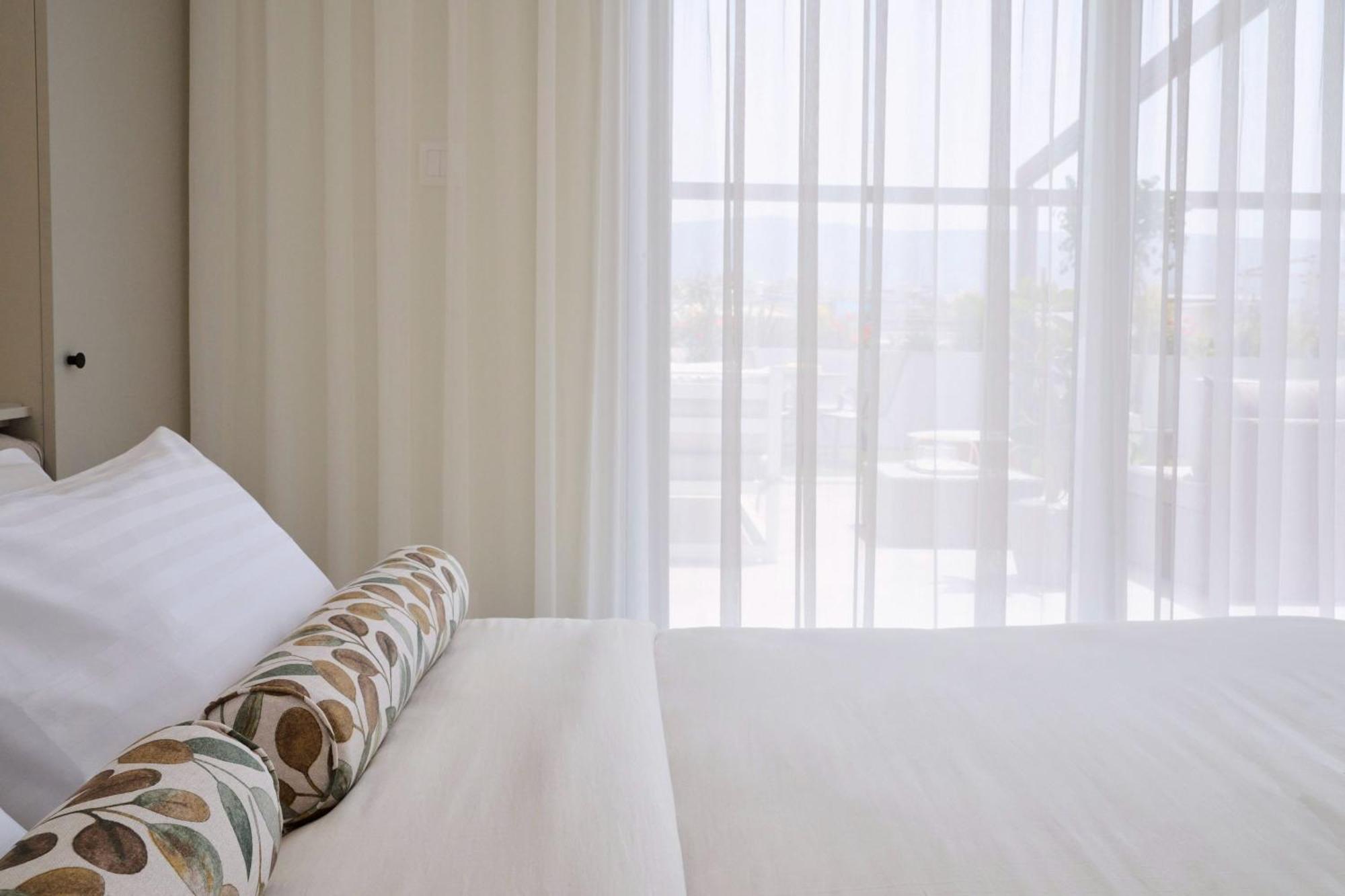 Acropolis Muses - Downtown Luxury Apartments Афины Экстерьер фото